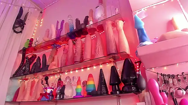 christymilkk online show from 12.16.24