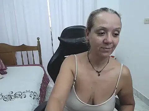 yeslluisa online show from 05.05.26
