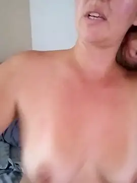 Snapshot of Mllesha74000 chatting on 09.14.25 Mllesha74000 online show from 09.14.25