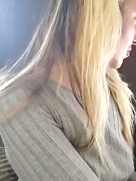 Snapshot of Mllesha74000 chatting on 03.11.26 Mllesha74000 online show from 03.11.26