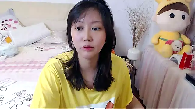 Snapshot of 328coco chatting on 12.21.25 328coco online show from 12.21.25