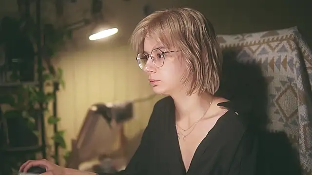 Snapshot of alyssa_sweet chatting on 06.16.26 alyssa sweet online show from 06.16.26