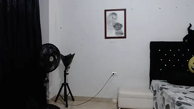 Snapshot of venuz_mendoza20 chatting on 11.04.25 venuz mendoza20 online show from 11.04.25