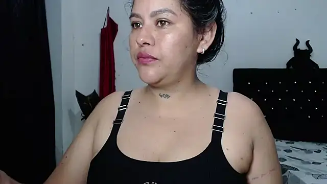 Snapshot of venuz_mendoza20 chatting on 11.12.25 venuz mendoza20 online show from 11.12.25