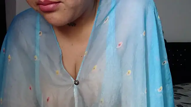 Snapshot of venuz_mendoza20 chatting on 11.21.25 venuz mendoza20 online show from 11.21.25