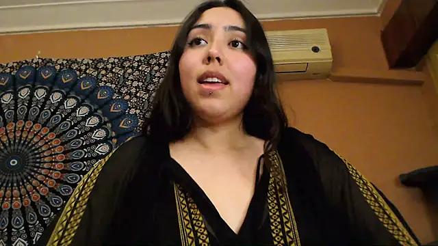 Snapshot of IntimateTales chatting on 01.17.25 IntimateTales online show from 01.17.25