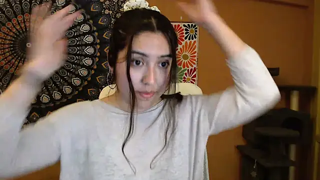 Snapshot of IntimateTales chatting on 02.13.25 IntimateTales online show from 02.13.25