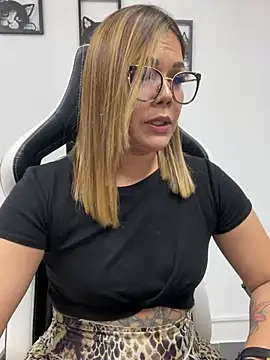 Snapshot of KellyBrooklyn_ chatting on 02.18.25 KellyBrooklyn online show from 02.18.25