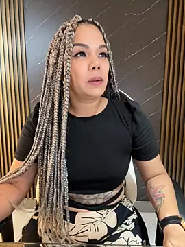 Snapshot of KellyBrooklyn_ chatting on 10.16.25 KellyBrooklyn online show from 10.16.25