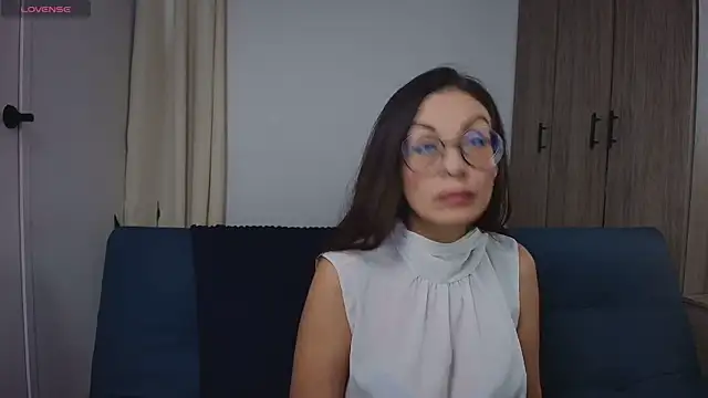 Swetisabella01 online show from 07.21.26