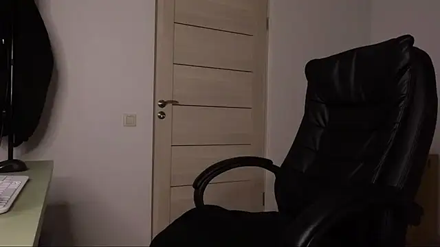 Snapshot of Tommy_Burnz chatting on 01.15.25 Tommy Burnz online show from 01.15.25