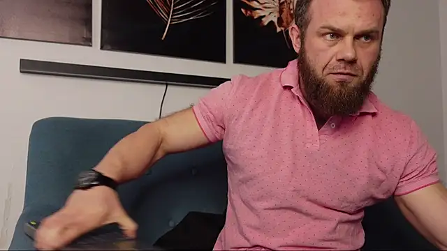 Snapshot of Tommy_Burnz chatting on 03.09.25 Tommy Burnz online show from 03.09.25