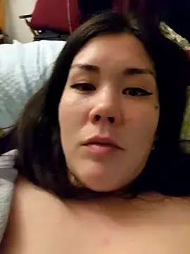 Snapshot of missemi chatting on 01.13.25 missemi online show from 01.13.25