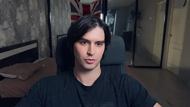 Snapshot of keanu_reevez chatting on 10.10.25 keanu reevez online show from 10.10.25