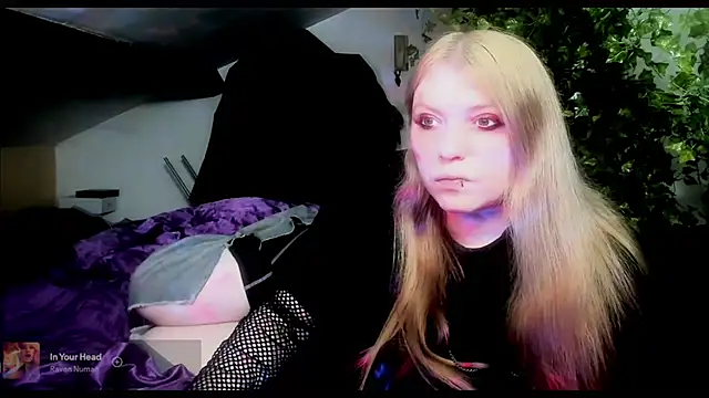 Snapshot of Blacklim00n chatting on 03.03.25 Blacklim00n online show from 03.03.25