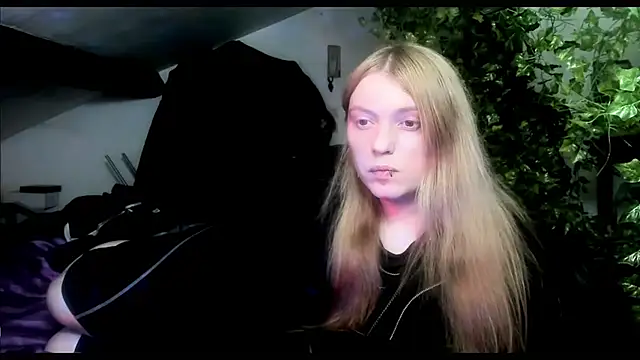 Snapshot of Blacklim00n chatting on 03.16.25 Blacklim00n online show from 03.16.25