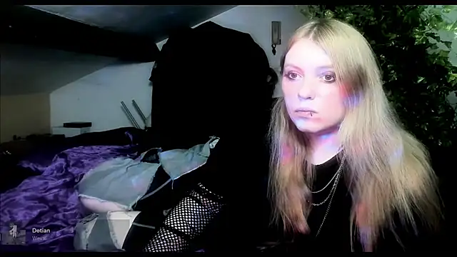 Snapshot of Blacklim00n chatting on 03.21.25 Blacklim00n online show from 03.21.25