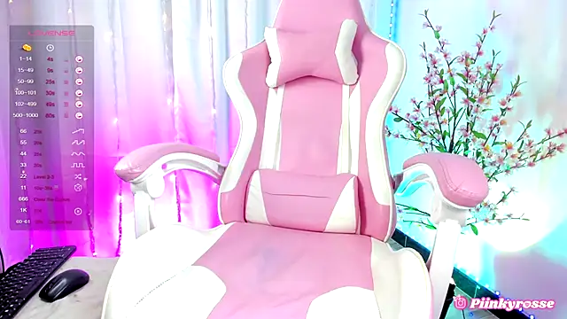 Snapshot of rosseblondee chatting on 03.09.25 rosseblondee online show from 03.09.25