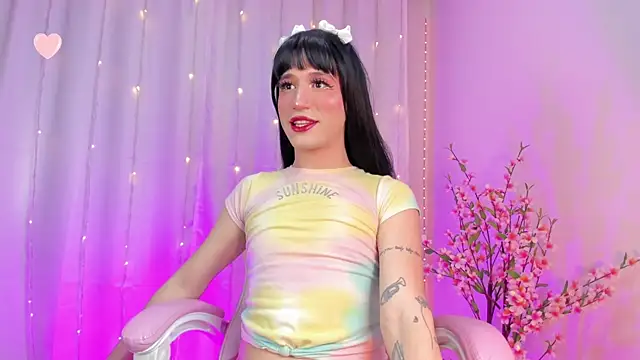 Snapshot of rosseblondee chatting on 09.15.25 rosseblondee online show from 09.15.25