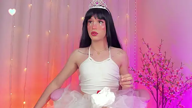 Snapshot of rosseblondee chatting on 11.01.25 rosseblondee online show from 11.01.25