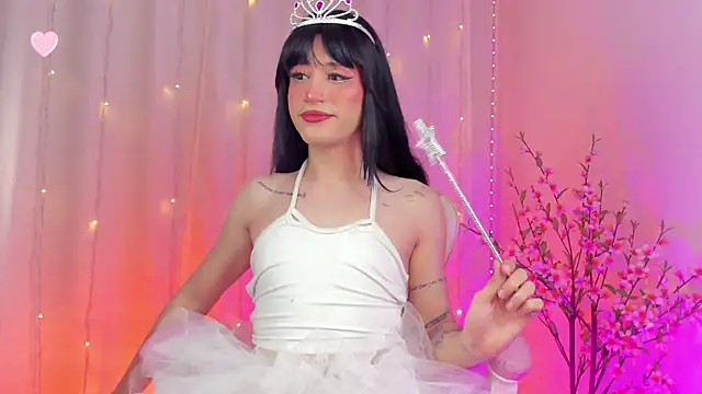 Snapshot of rosseblondee chatting on 11.01.25 rosseblondee online show from 11.01.25