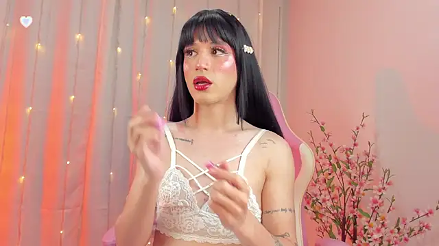 Snapshot of rosseblondee chatting on 11.29.25 rosseblondee online show from 11.29.25