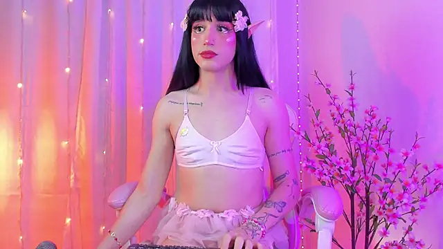 Snapshot of rosseblondee chatting on 01.13.26 rosseblondee online show from 01.13.26