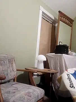 Snapshot of FUNINWV9 chatting on 09.12.25 FUNINWV9 online show from 09.12.25