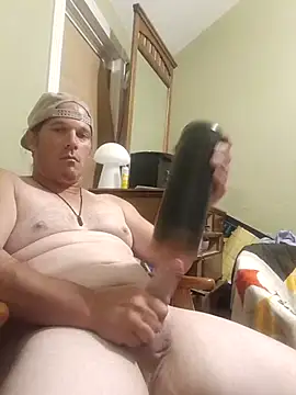 Snapshot of FUNINWV9 chatting on 09.13.25 FUNINWV9 online show from 09.13.25