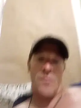 Snapshot of FUNINWV9 chatting on 10.18.25 FUNINWV9 online show from 10.18.25