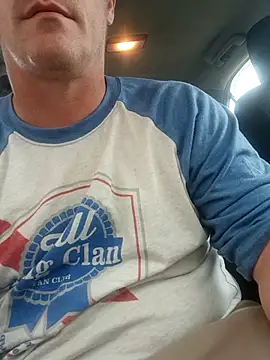 Snapshot of FUNINWV9 chatting on 10.25.25 FUNINWV9 online show from 10.25.25