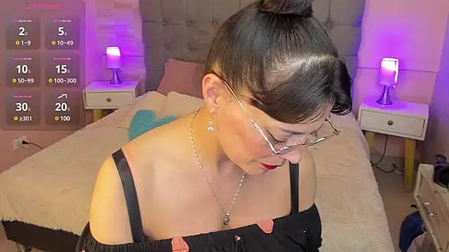  Abril W online show from 03.05.25