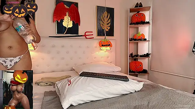 valerie lya online show from 10.11.25