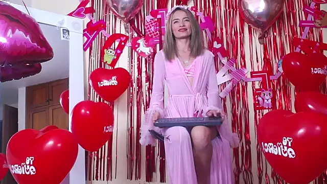 NicoleSantana online show from 02.15.25