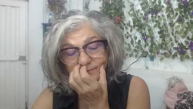 FunnyGrandma online show from 12.08.24