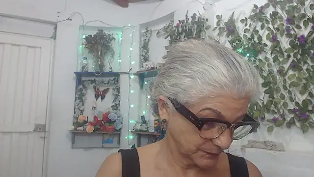 FunnyGrandma online show from 12.24.24