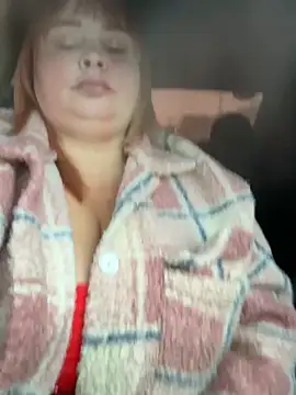 Model9798 online show from 10.04.25