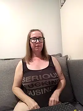 Snapshot of SweetandNaughty1 chatting on 11.07.25 SweetandNaughty1 online show from 11.07.25