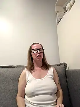 Snapshot of SweetandNaughty1 chatting on 11.13.25 SweetandNaughty1 online show from 11.13.25