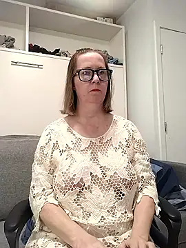 Snapshot of SweetandNaughty1 chatting on 01.14.26 SweetandNaughty1 online show from 01.14.26