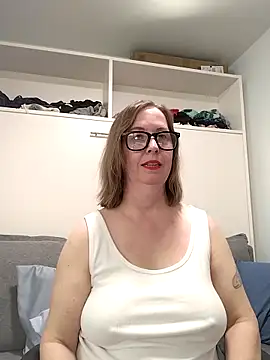 Snapshot of SweetandNaughty1 chatting on 02.05.26 SweetandNaughty1 online show from 02.05.26