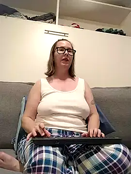 Snapshot of SweetandNaughty1 chatting on 02.08.26 SweetandNaughty1 online show from 02.08.26