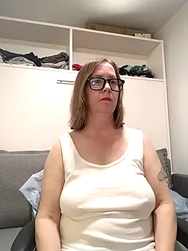 Snapshot of SweetandNaughty1 chatting on 02.08.26 SweetandNaughty1 online show from 02.08.26