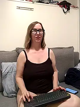 Snapshot of SweetandNaughty1 chatting on 03.09.26 SweetandNaughty1 online show from 03.09.26