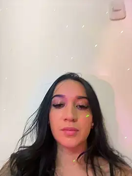 EmmyEvans1 online show from 02.05.25