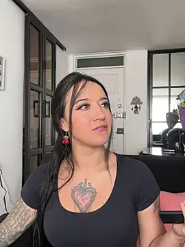 EmmyEvans1 online show from 03.02.25