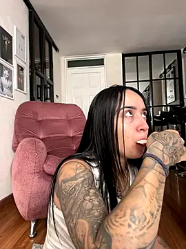 EmmyEvans1 online show from 09.29.25