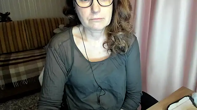 lauraoven online show from 02.03.26