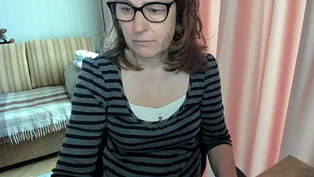 lauraoven online show from 05.04.26