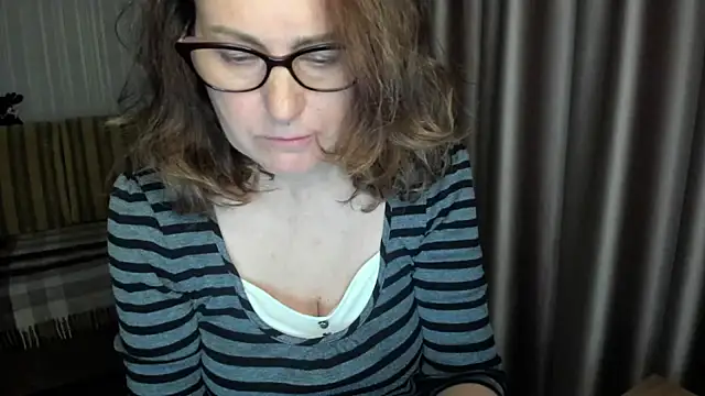 lauraoven online show from 05.05.26